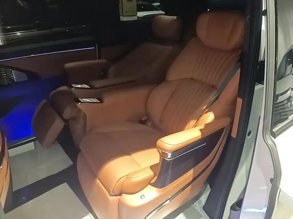Trumpchi E9 2025 Model: E9 Super Fast Charging Champion — миниатюра 17