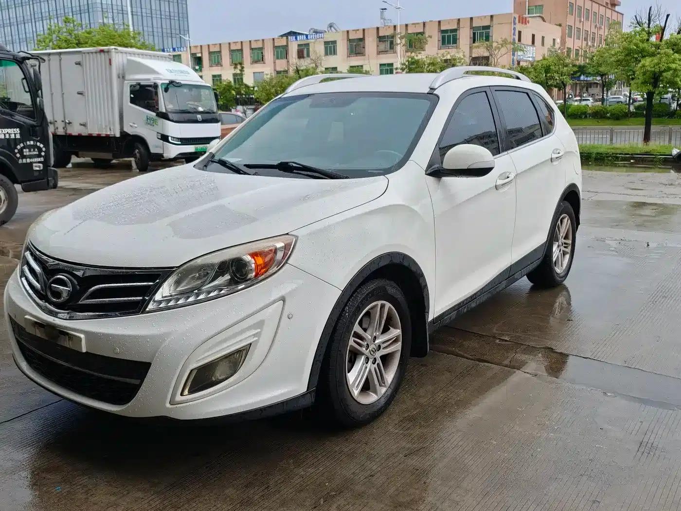 Trumpchi GS5 2014 2.0L Automatic 2WD Premium Edition — миниатюра 1