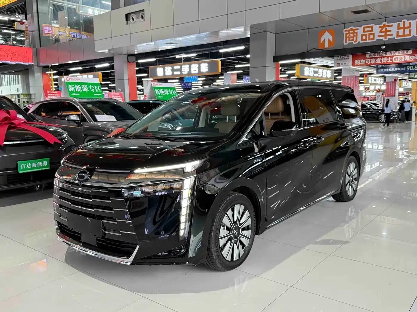 Trumpchi E8 PHEV 2024 Model 150km Dragon Glory+ — миниатюра 1