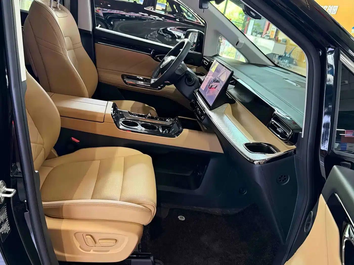 Trumpchi E8 PHEV 2024 Model 150km Dragon Glory+ — миниатюра 23