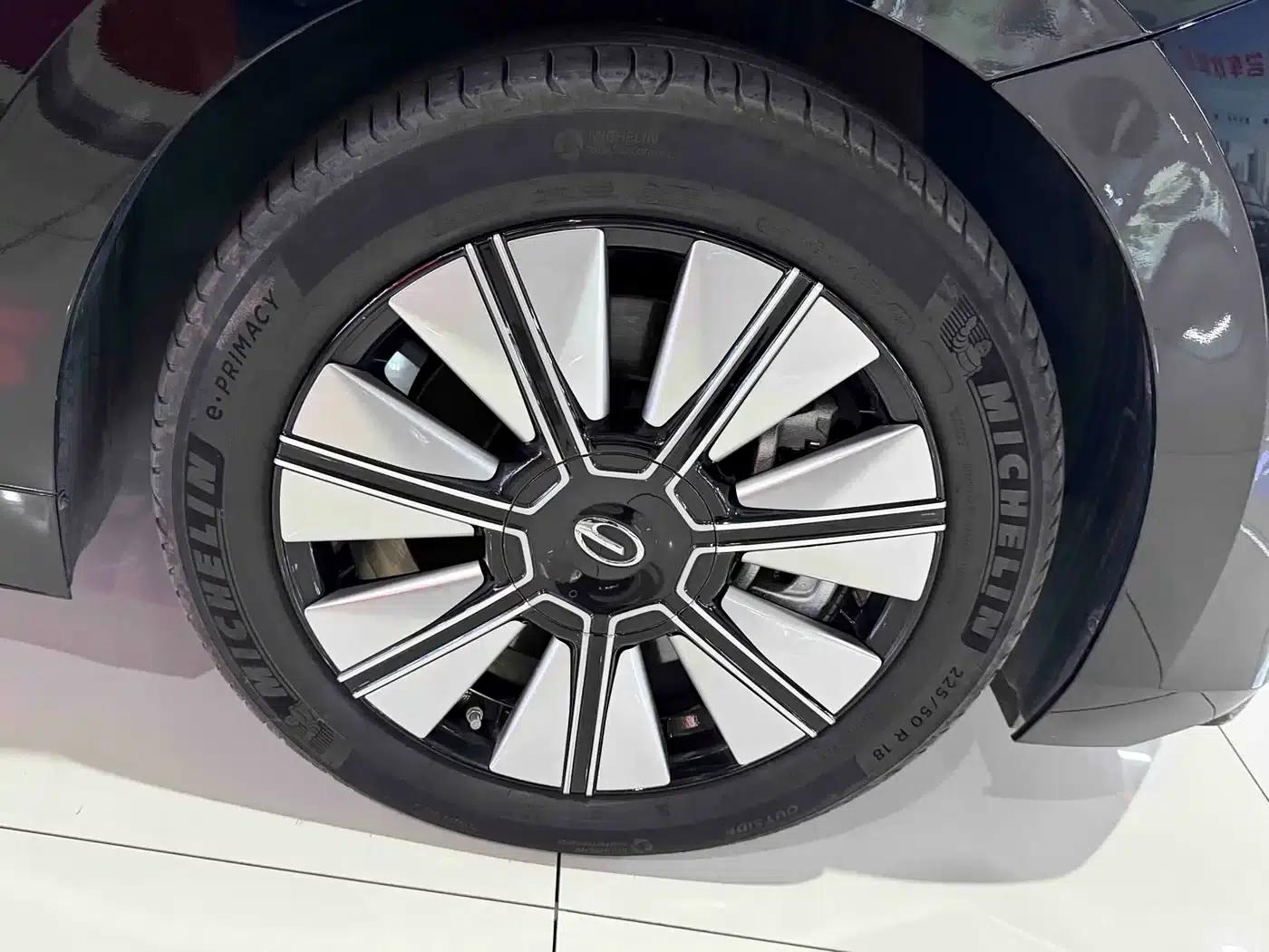 Trumpchi E8 PHEV 2024 Model 150km Dragon Glory+ — миниатюра 25