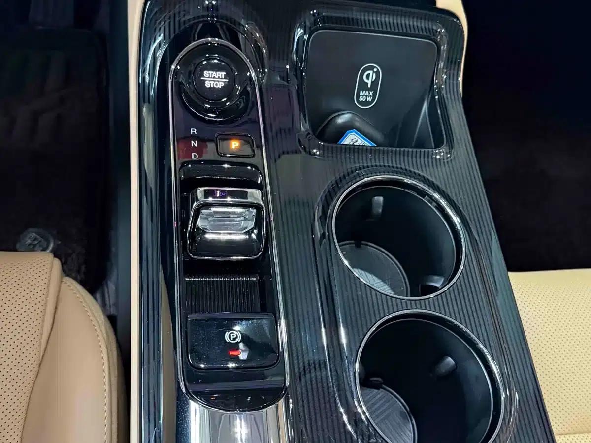 Trumpchi E8 PHEV 2024 Model 150km Dragon Glory+ — миниатюра 7