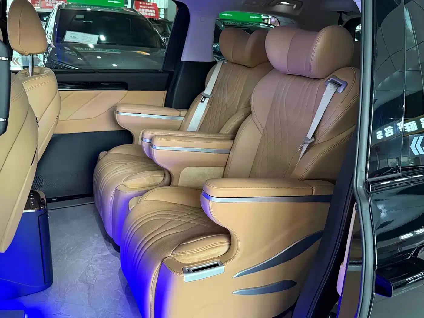 Trumpchi E8 PHEV 2024 Model 150km Dragon Glory+ — миниатюра 8