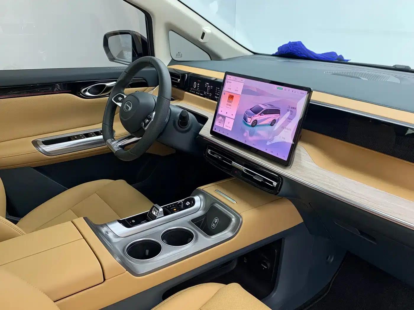 Trumpchi E8 PHEV 2024 Model 150km Dragon Soaring Starry Night+ — миниатюра 15