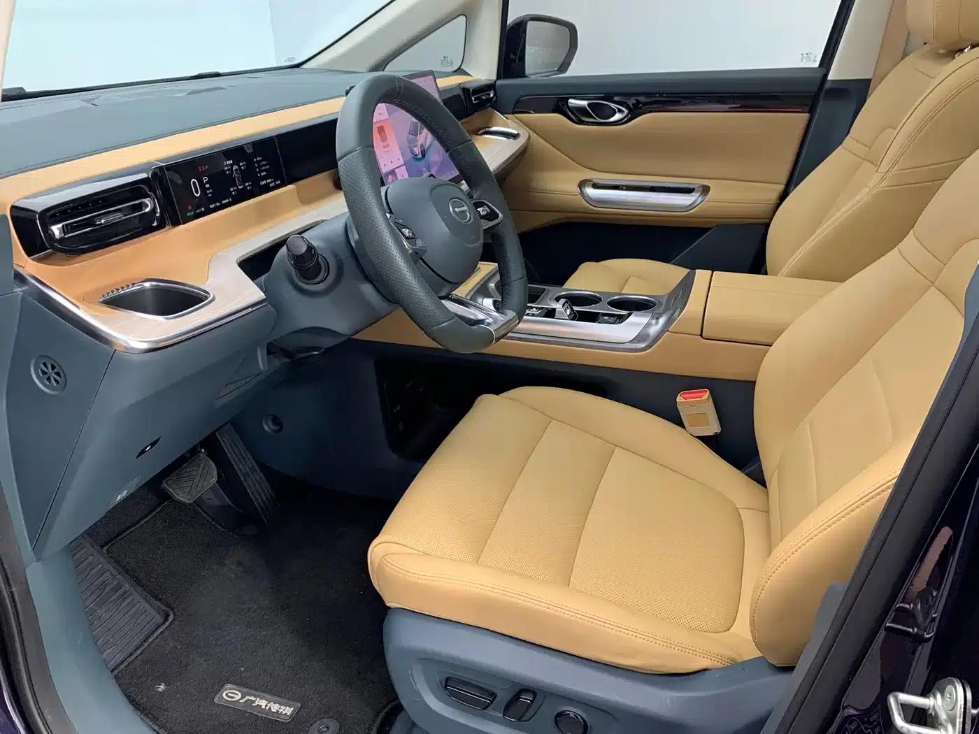 Trumpchi E8 PHEV 2024 Model 150km Dragon Soaring Starry Night+ — миниатюра 8