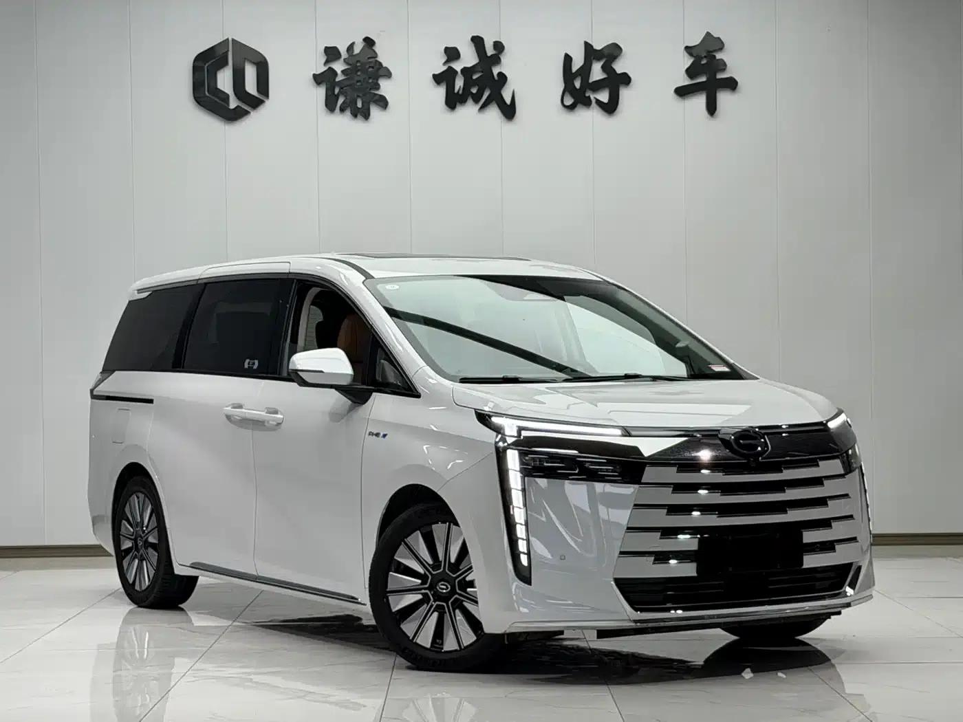 Trumpchi E8 PHEV 2024 Model 150km Dragon Soaring Starry Night+ — миниатюра 3