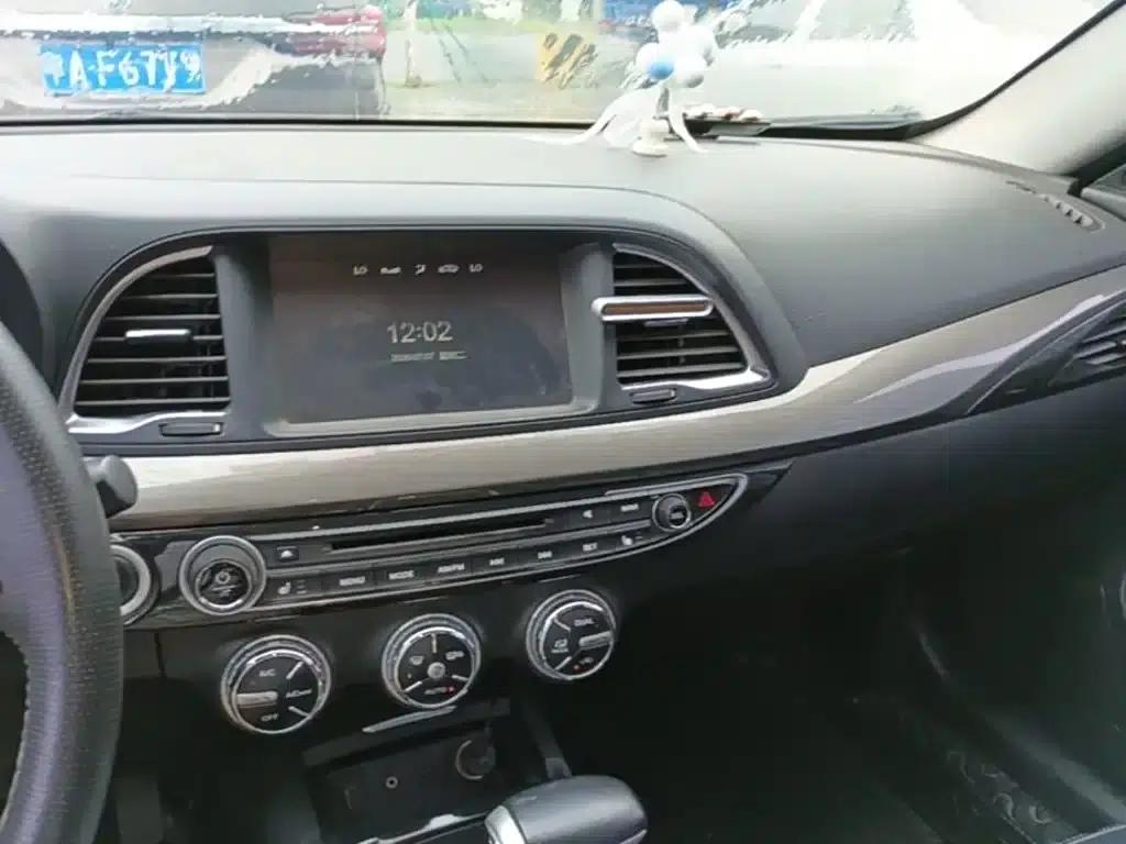 Trumpchi GA6 2016 235T DCT Luxury Edition — миниатюра 13
