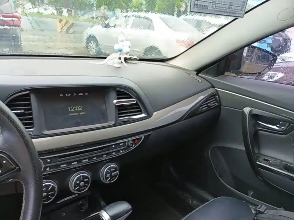 Trumpchi GA6 2016 235T DCT Luxury Edition — миниатюра 10