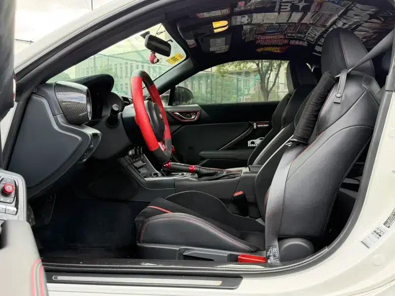 Subaru BRZ 2023 2.4L Manual 10th Anniversary Edition — миниатюра 14