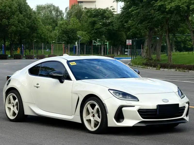 Subaru BRZ 2023 2.4L Manual 10th Anniversary Edition — миниатюра 3