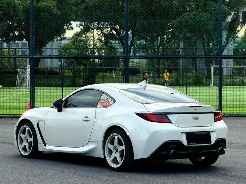 Subaru BRZ 2023 2.4L Manual 10th Anniversary Edition — миниатюра 4