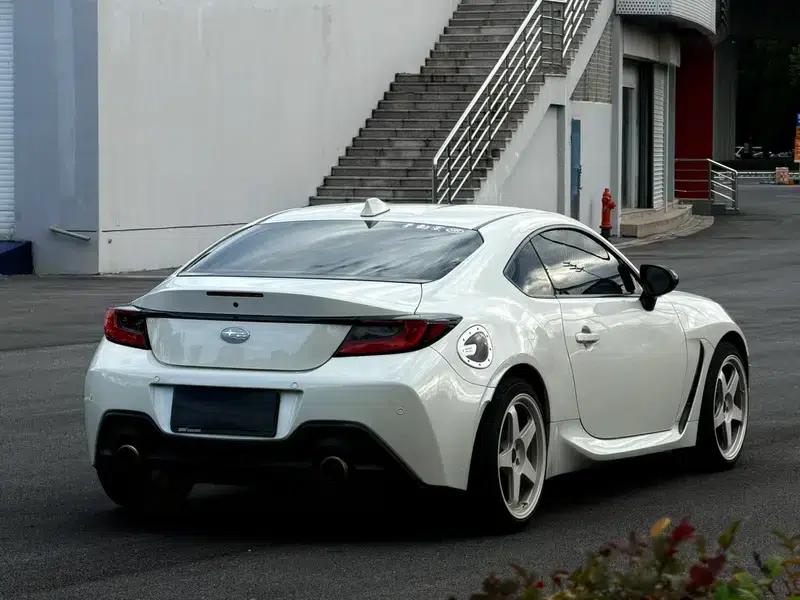 Subaru BRZ 2023 2.4L Manual 10th Anniversary Edition — миниатюра 6