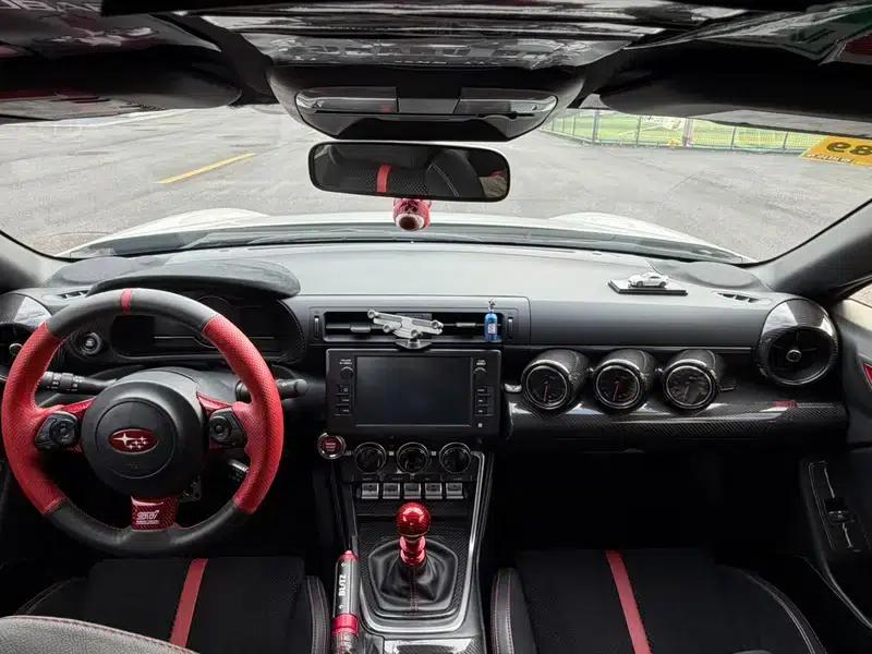 Subaru BRZ 2023 2.4L Manual 10th Anniversary Edition — миниатюра 10