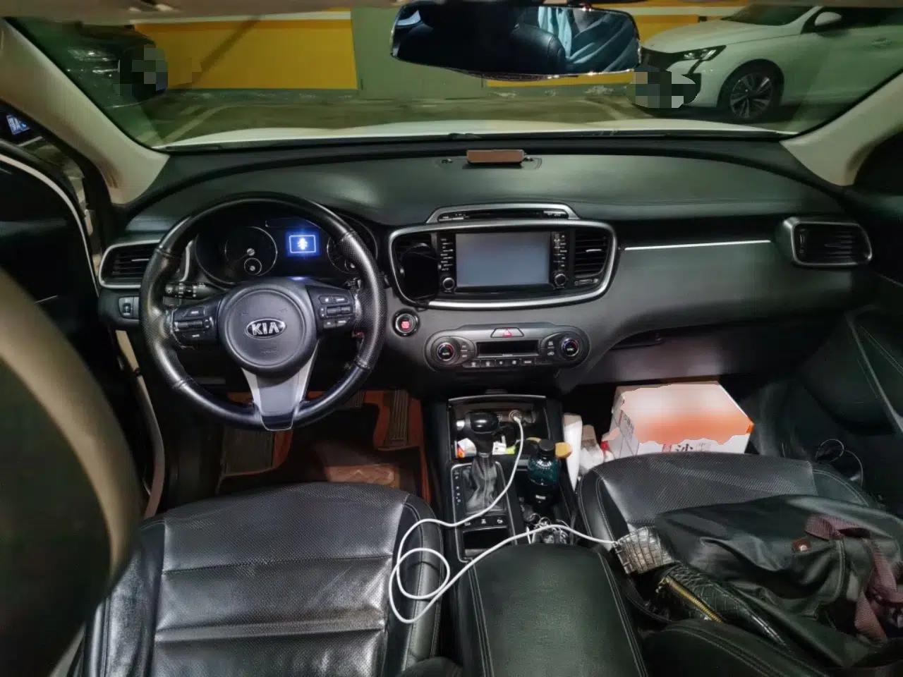 Kia Sorento 2016 Sorento L 2.2T Diesel 4WD Custom Edition 7 Seats China IV Standard — миниатюра 9