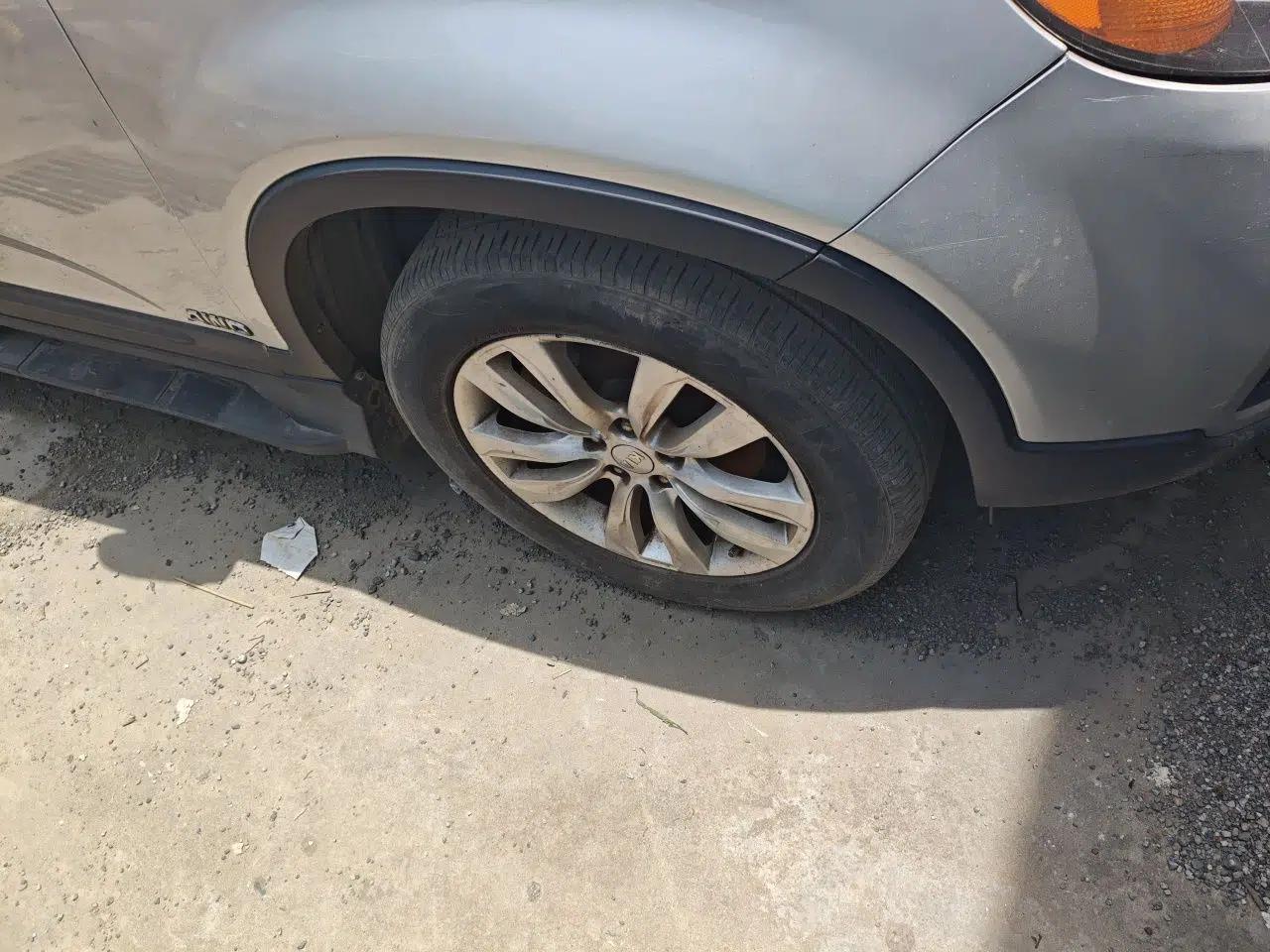 Kia Sorento 2010 2.2T Diesel Comfort Edition — миниатюра 8