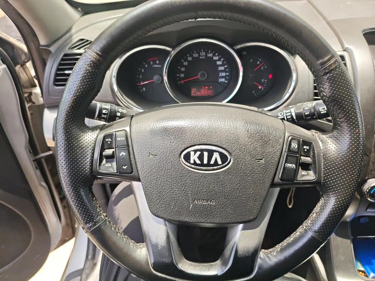 Kia Sorento 2010 2.2T Diesel Comfort Edition — миниатюра 10