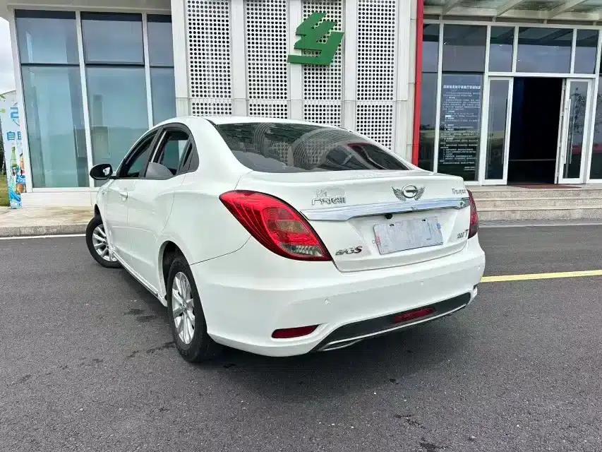 Trumpchi GA3S Vision 2016 200T Manual Elite Edition — миниатюра 3