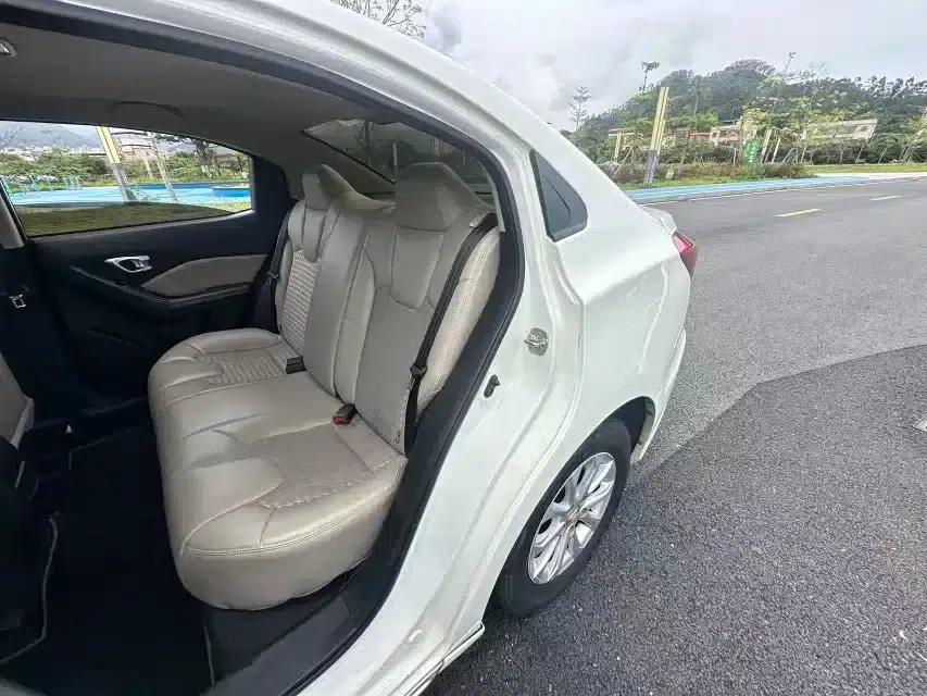 Trumpchi GA3S Vision 2016 200T Manual Elite Edition — миниатюра 8