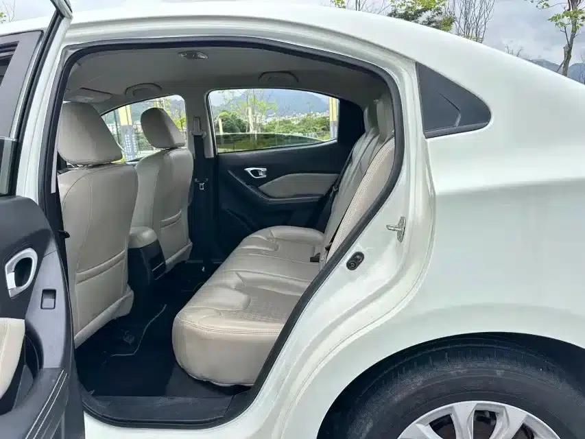 Trumpchi GA3S Vision 2016 200T Manual Elite Edition — миниатюра 9
