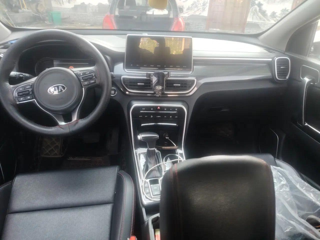 Kia KX5 2019 2.0L Automatic 2WD Comfort Edition — миниатюра 9