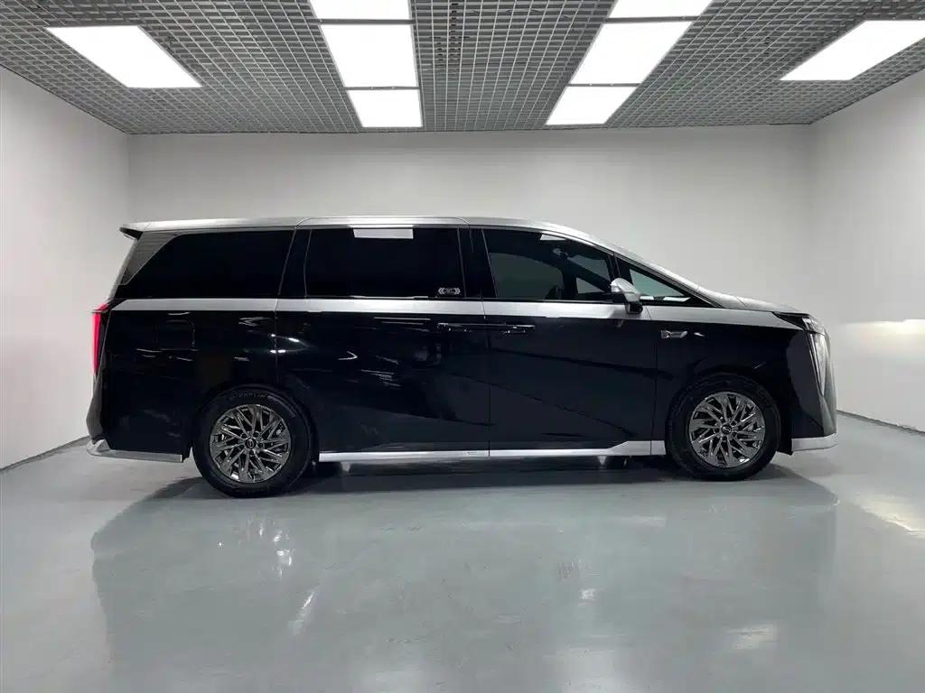 Trumpchi Aspiration M8 2025 Qiankun Series Ultra First Class — миниатюра 4