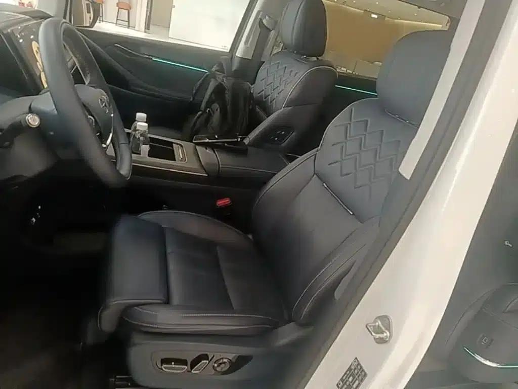 Trumpchi Aspiration M8 2025 Qiankun Series Ultra First Class — миниатюра 15