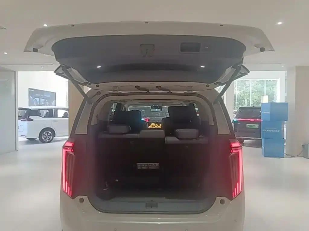 Trumpchi Aspiration M8 2025 Qiankun Series Ultra First Class — миниатюра 19