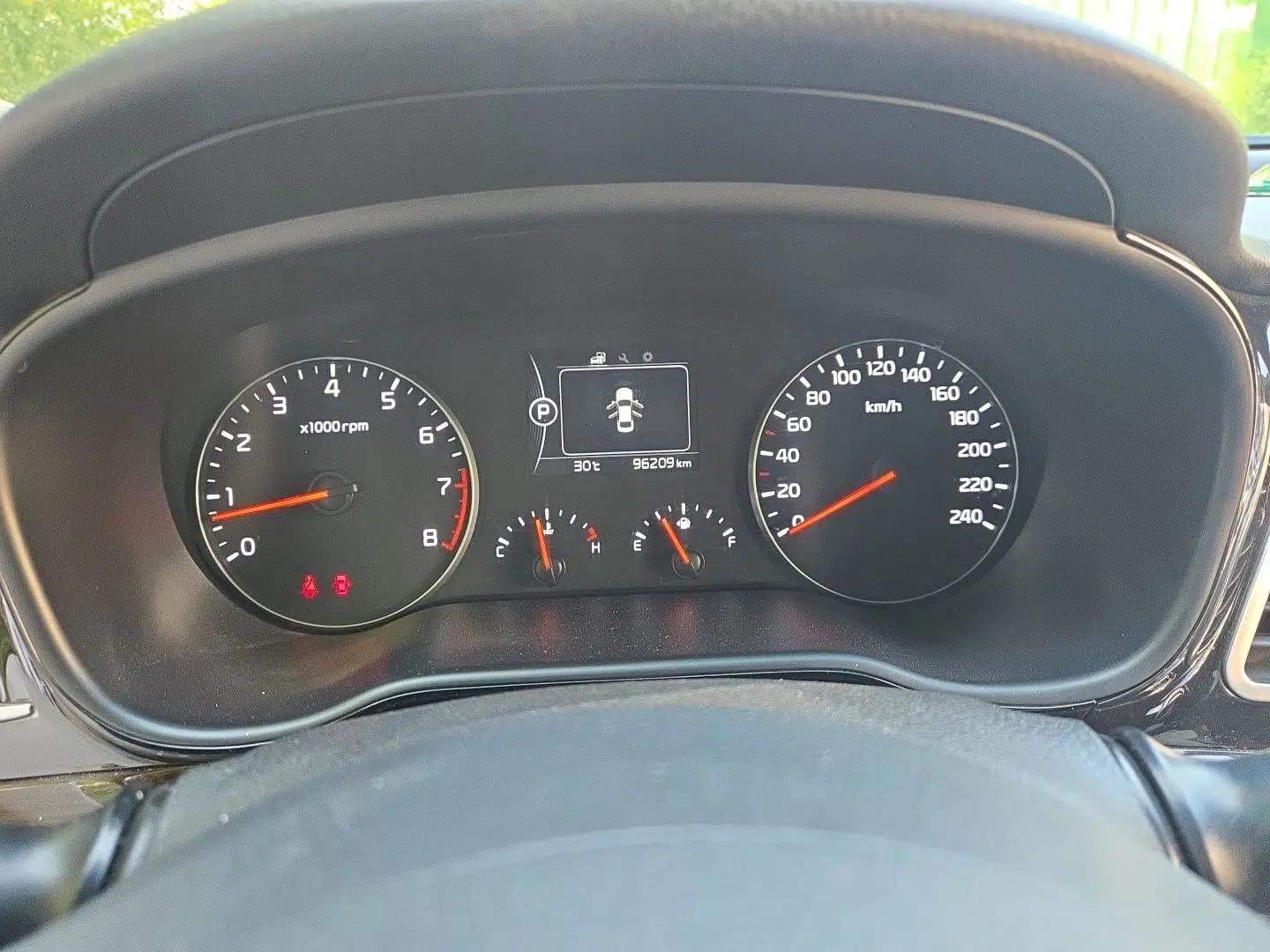 Kia K4 2014 1.8L Automatic GL — миниатюра 11