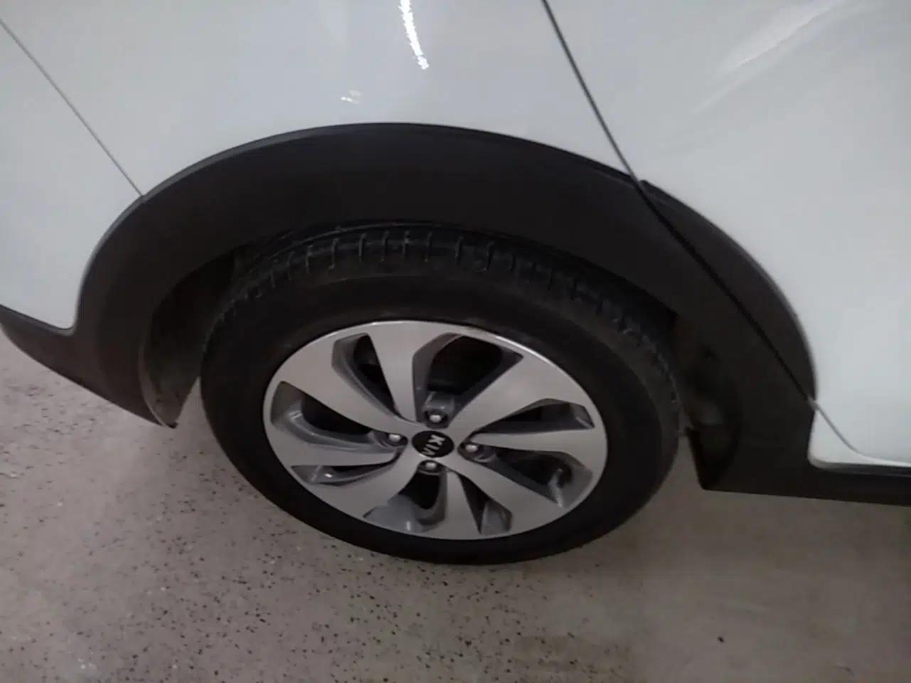 Kia KX Cross 2017 1.4L AT GLS — миниатюра 11