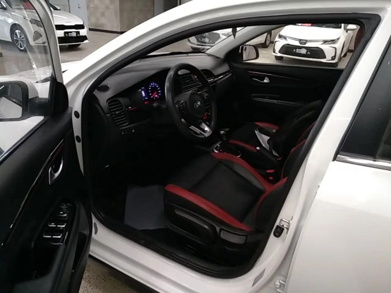 Kia KX Cross 2017 1.4L AT GLS — миниатюра 18