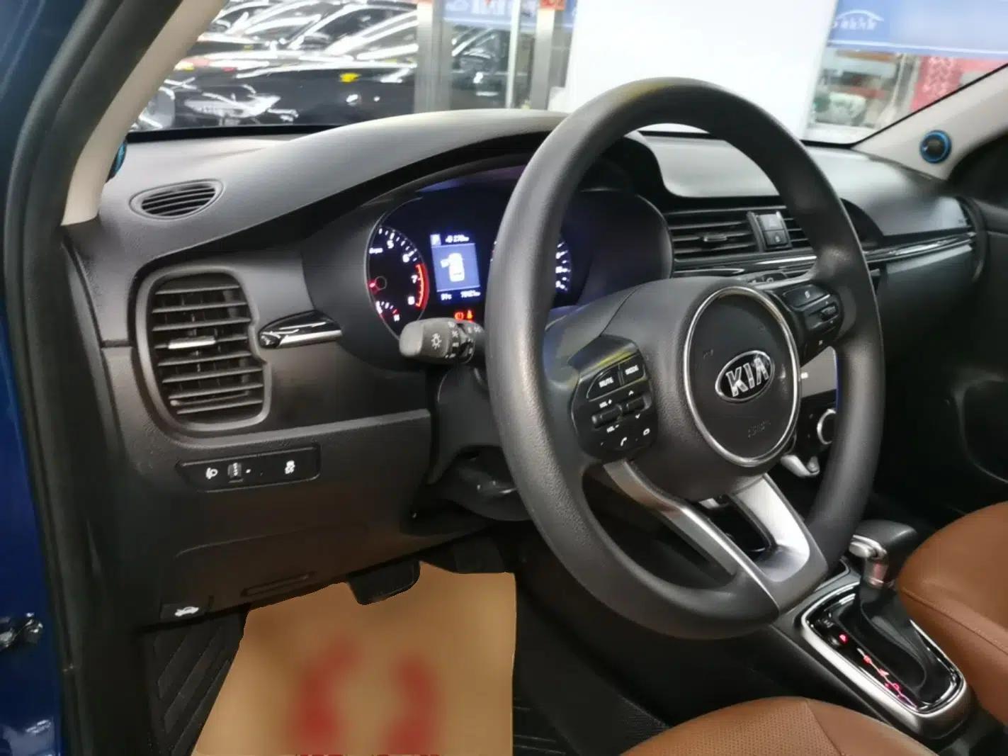 Kia KX Cross 2017 1.4L AT GLS — миниатюра 12