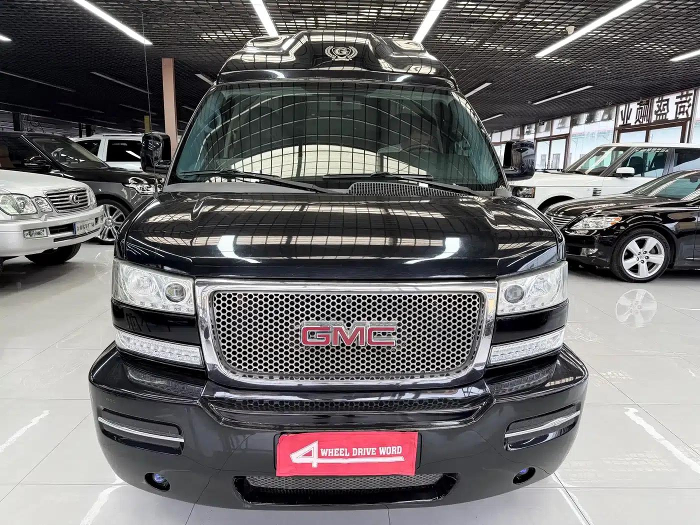 2016 SAVANA 5.3L G660S 4WD Elegant Panoramic Edition — миниатюра 2