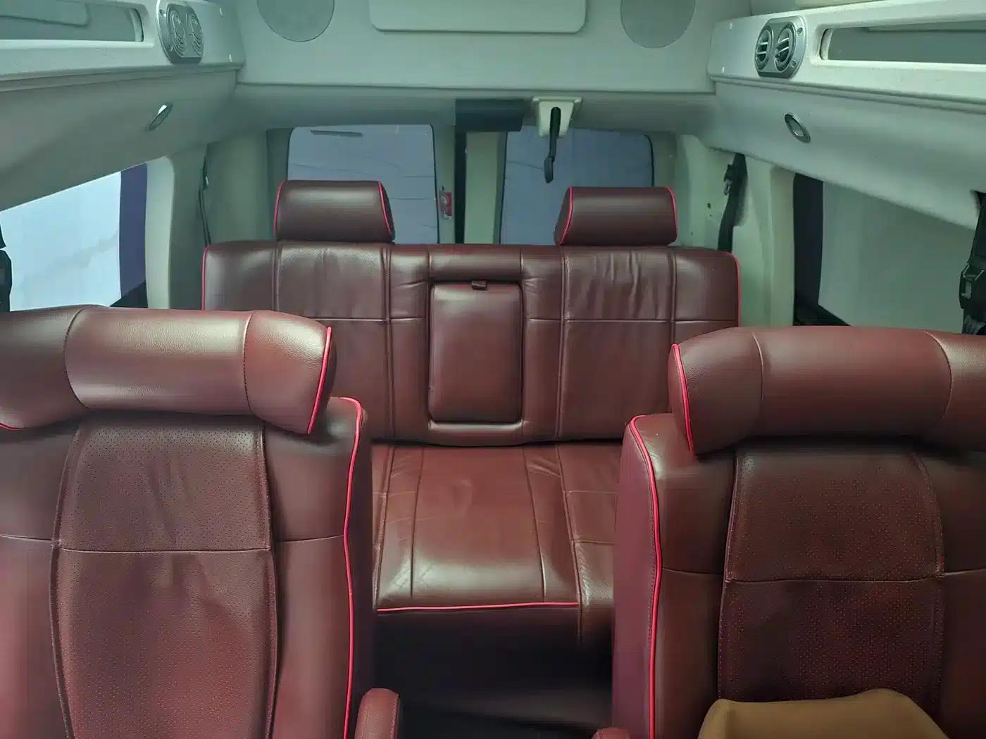 2013 SAVANA 5.3L AWD Executive Class — миниатюра 5