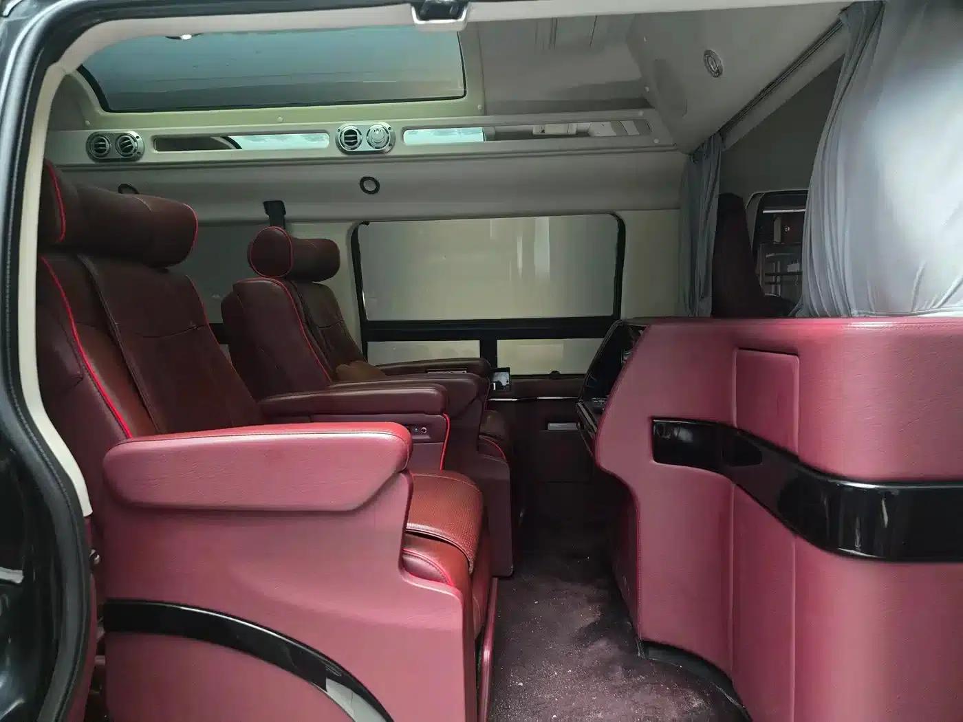 2013 SAVANA 5.3L AWD Executive Class — миниатюра 6