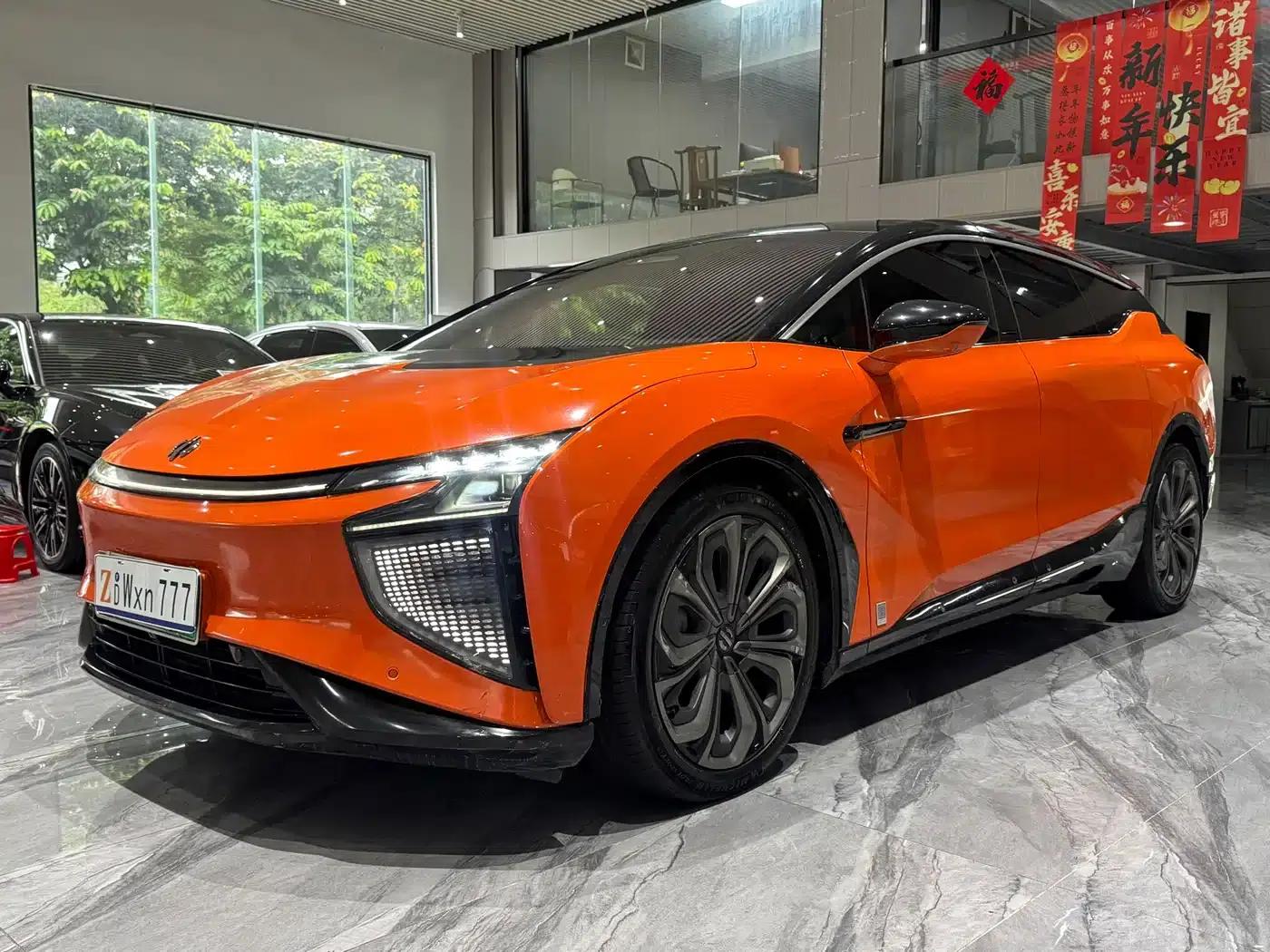 HiPhi X 2021 Founder Edition 6-seater — миниатюра 1