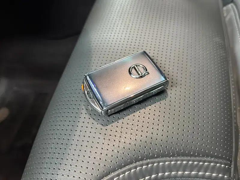 2023 Volvo V90 Cross Country B5 AWD Ultimate Edition — миниатюра 11