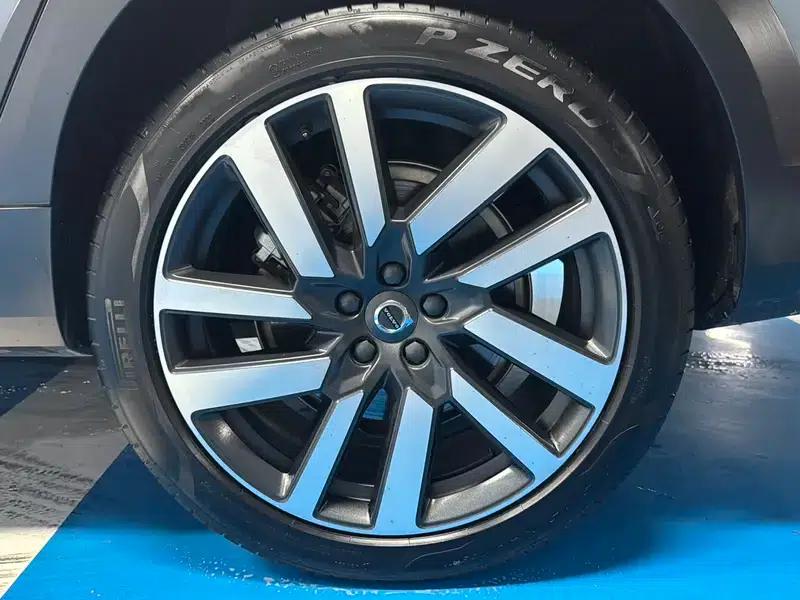 2023 Volvo V90 Cross Country B5 AWD Ultimate Edition — миниатюра 9