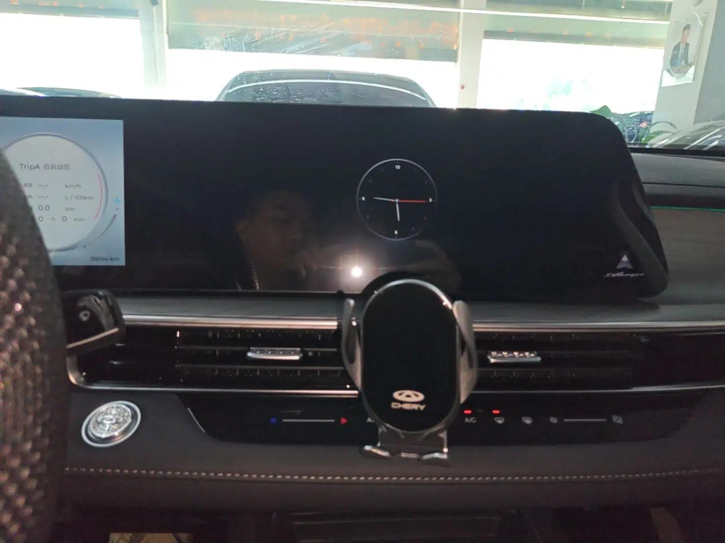 Chery Arrizo 8 2025 1.6T DCT Smart — миниатюра 15
