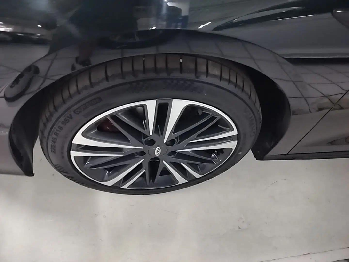 Chery Arrizo 8 2024 High-Energy Edition 2.0T Automatic Yu+ — миниатюра 10