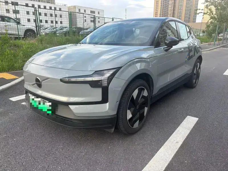 Volvo EX30 2025 Rear-Wheel Drive Long Range Plus — миниатюра 1