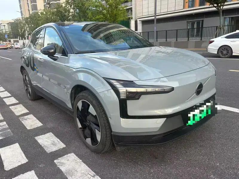 Volvo EX30 2025 Rear-Wheel Drive Long Range Plus — миниатюра 3
