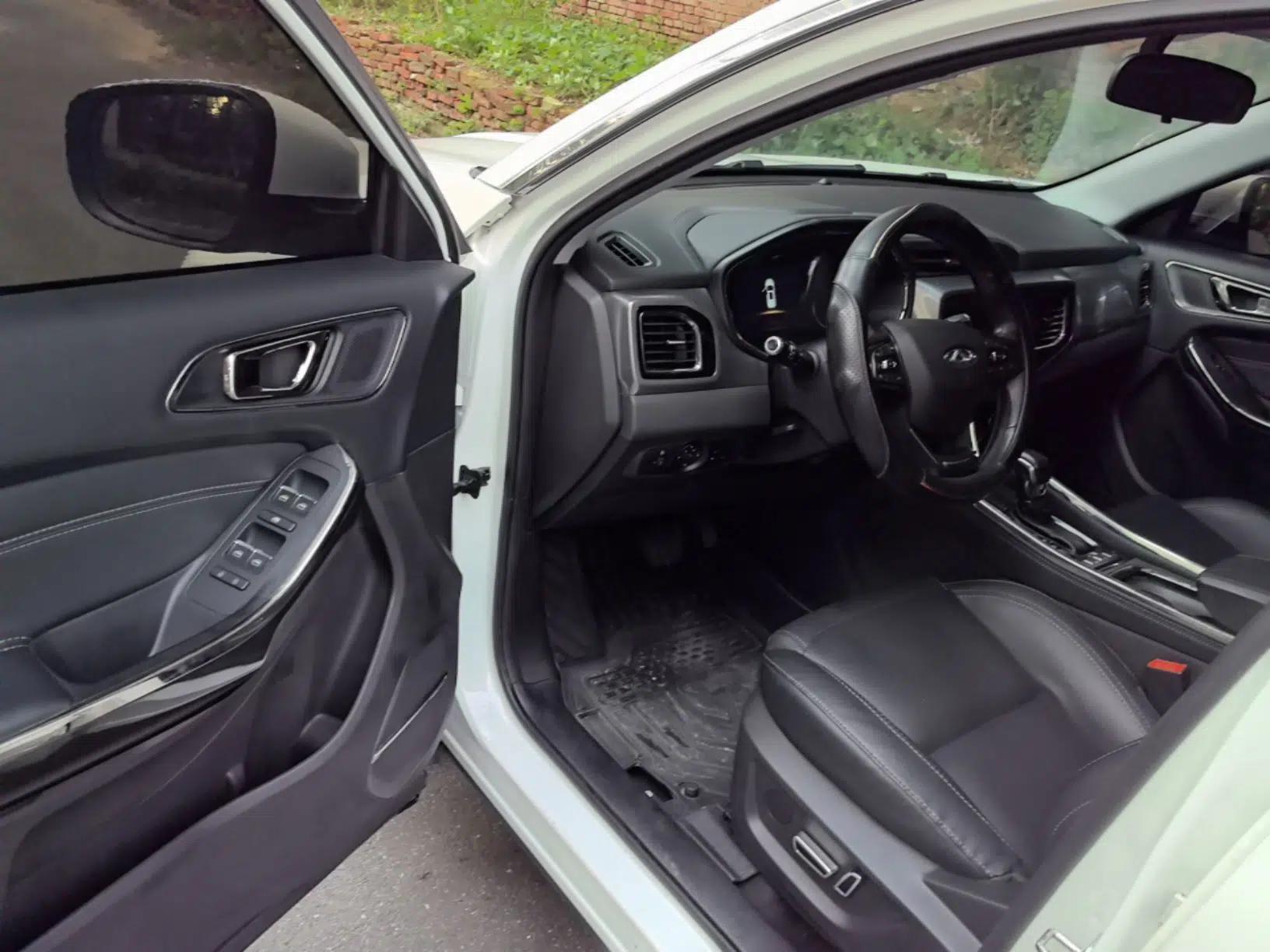 Chery Tiggo 8 2018 1.5 TCI Automatic Prestige 7-Seater — миниатюра 18