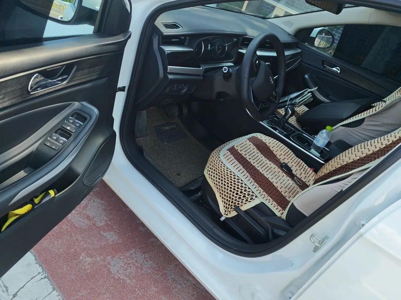 Chery Arrizo 5 2025 Excellence Version 1.5L CVT Fashionable Edition — миниатюра 16