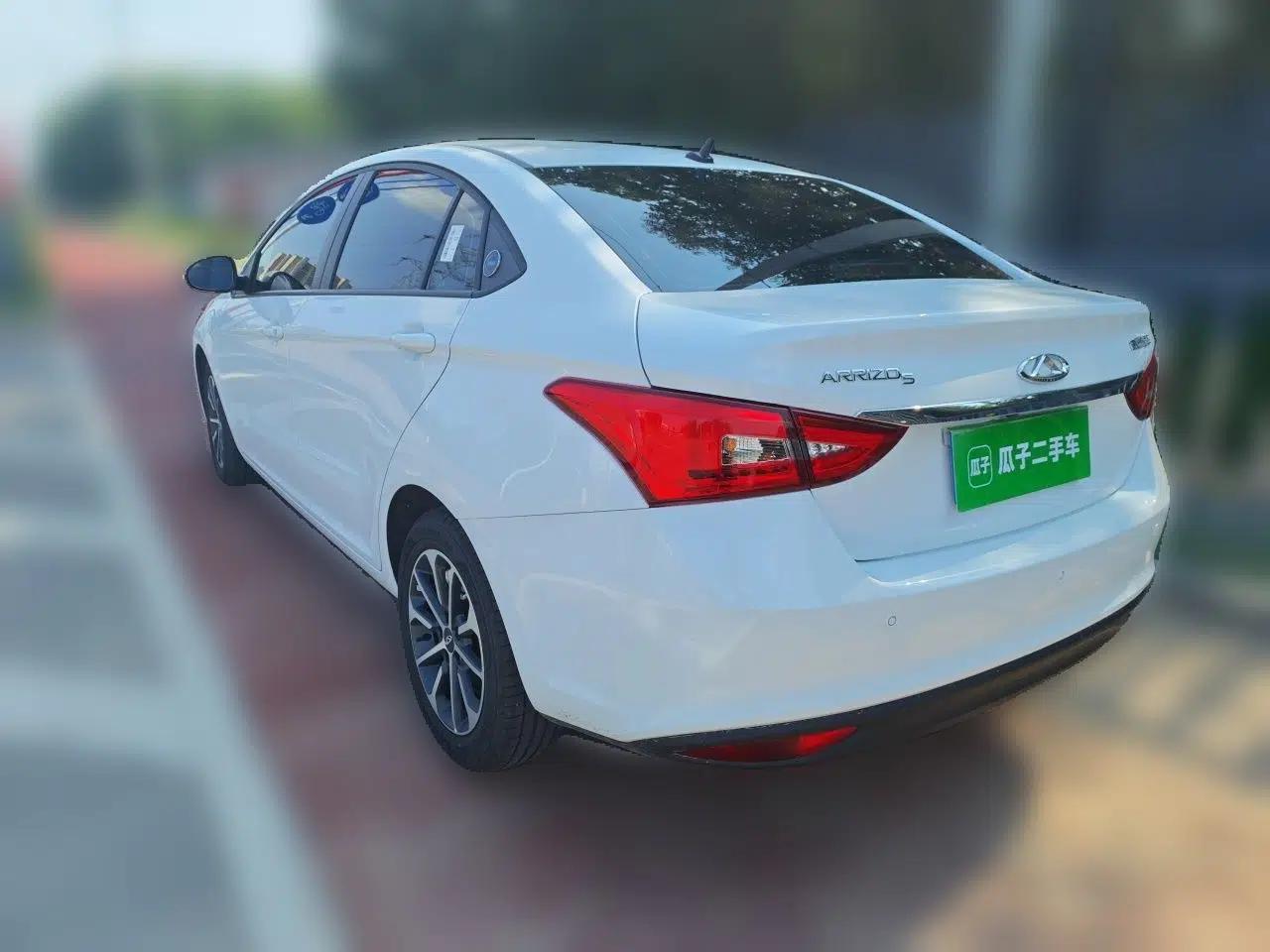 Chery Arrizo 5 2025 Excellence Version 1.5L CVT Fashionable Edition — миниатюра 4