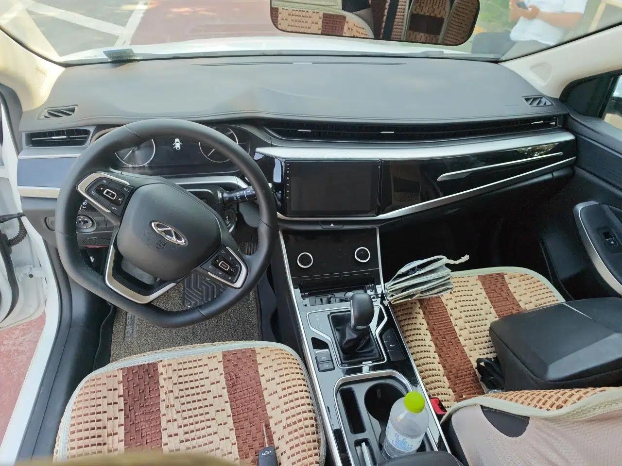 Chery Arrizo 5 2025 Excellence Version 1.5L CVT Fashionable Edition — миниатюра 9