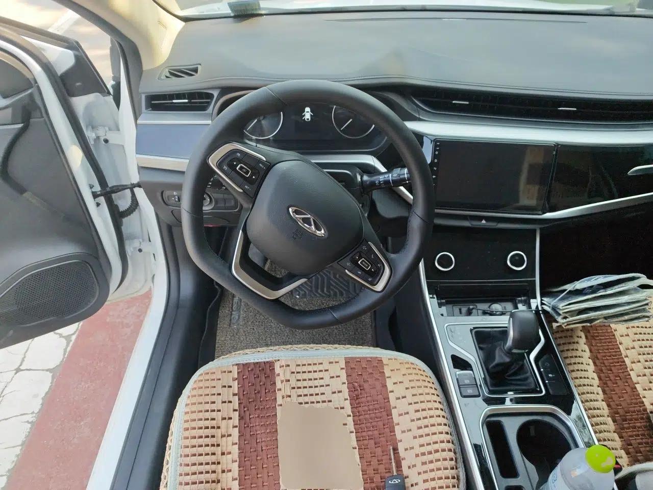 Chery Arrizo 5 2025 Excellence Version 1.5L CVT Fashionable Edition — миниатюра 10