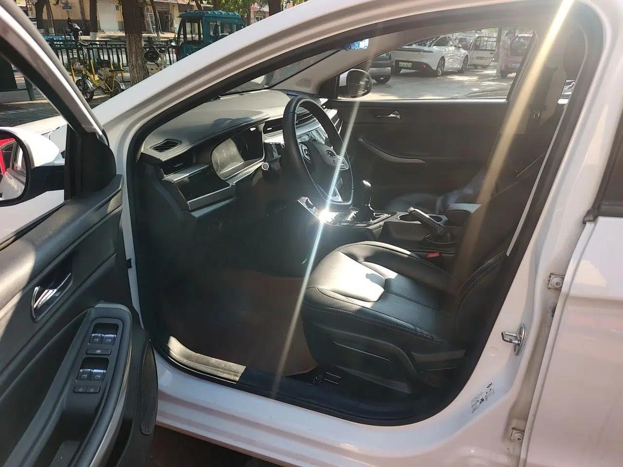 Chery Arrizo 5 2021 PRO 1.5L Manual Youth Edition — миниатюра 16