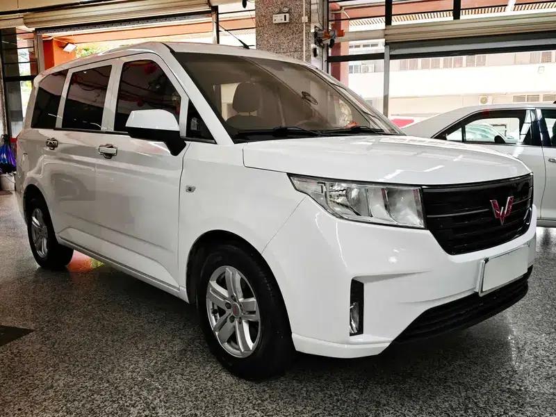 Wuling Hongguang PLUS 2020 1.5L Manual Comfort 7-Seater — миниатюра 3