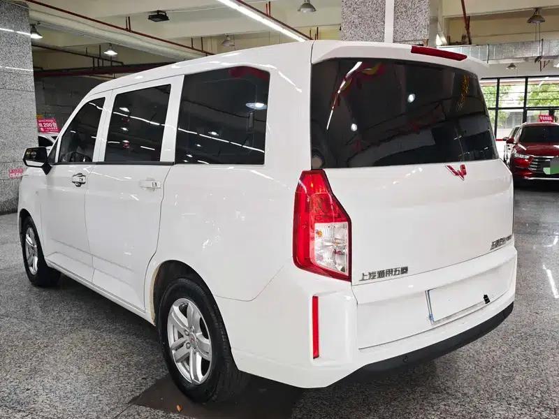 Wuling Hongguang PLUS 2020 1.5L Manual Comfort 7-Seater — миниатюра 5