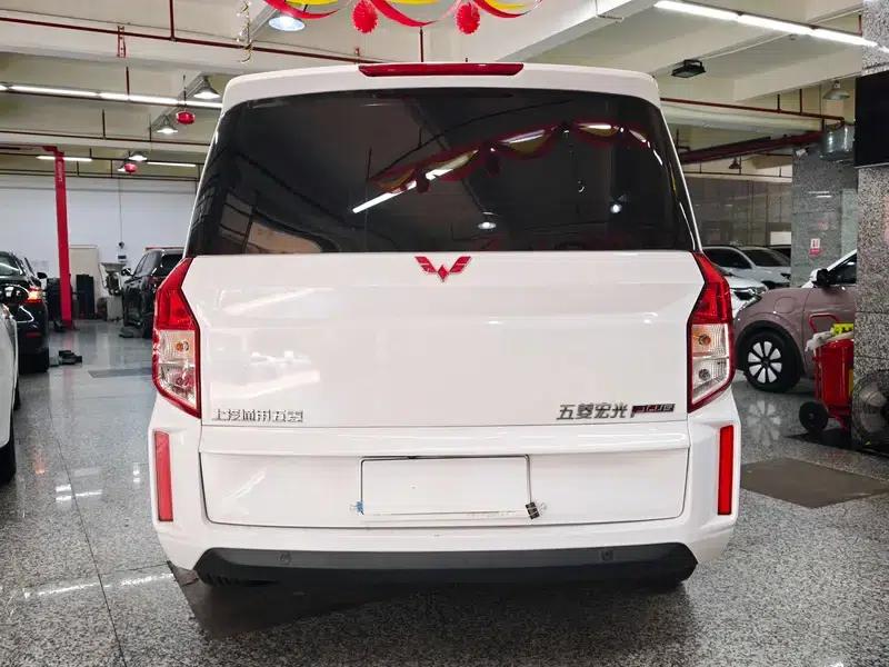 Wuling Hongguang PLUS 2020 1.5L Manual Comfort 7-Seater — миниатюра 6